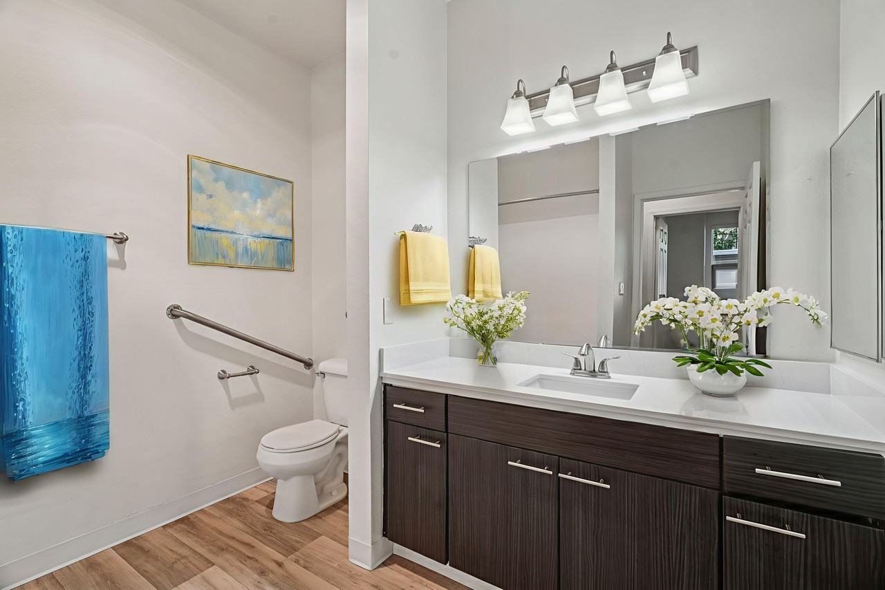 Thorncroft Farms Apartments - Photo 4 of 21