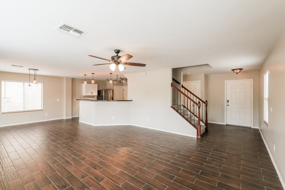 6907 S Goshawk Dr - Photo 4 of 17
