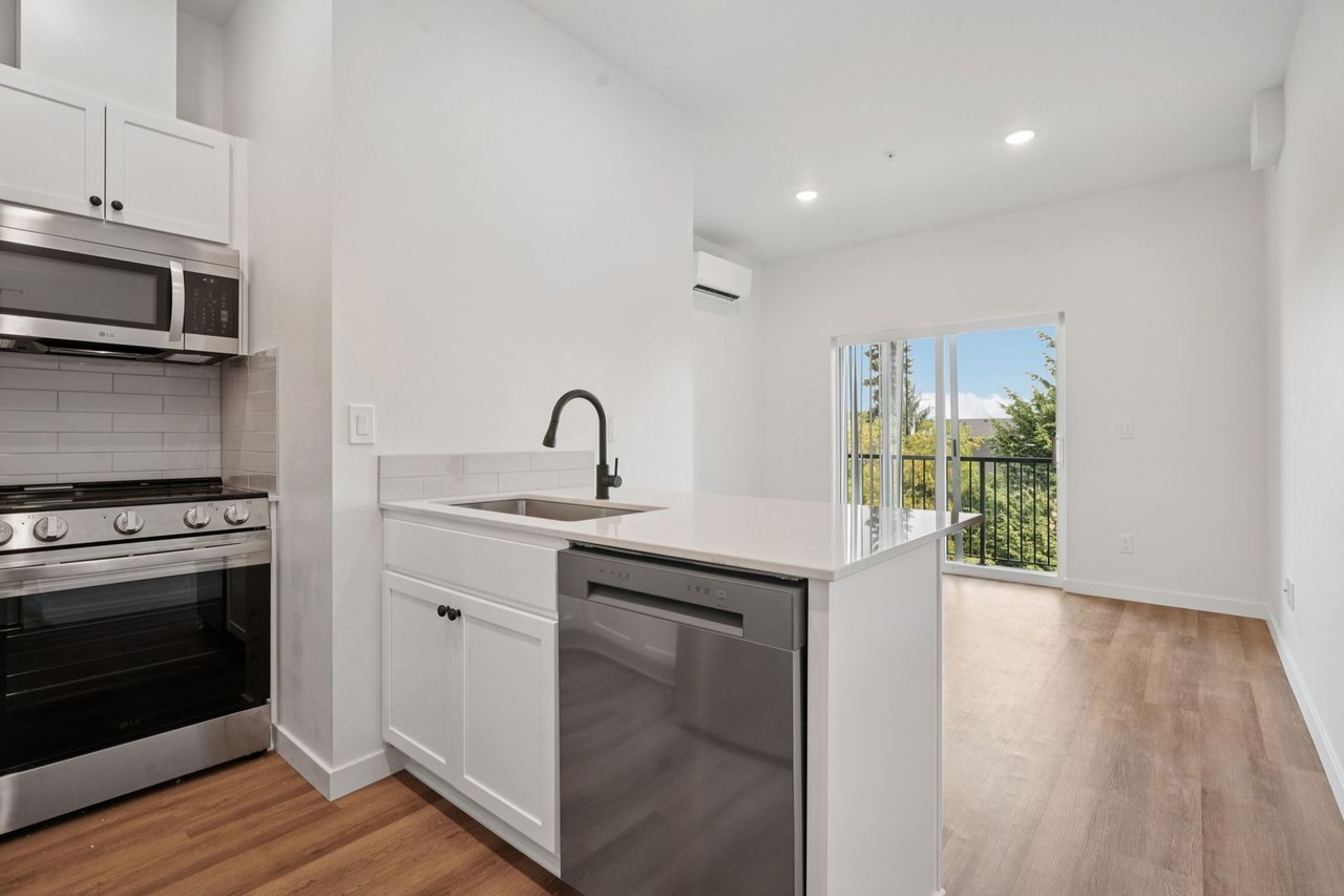 River Park Apartments - Photo 3 of 14