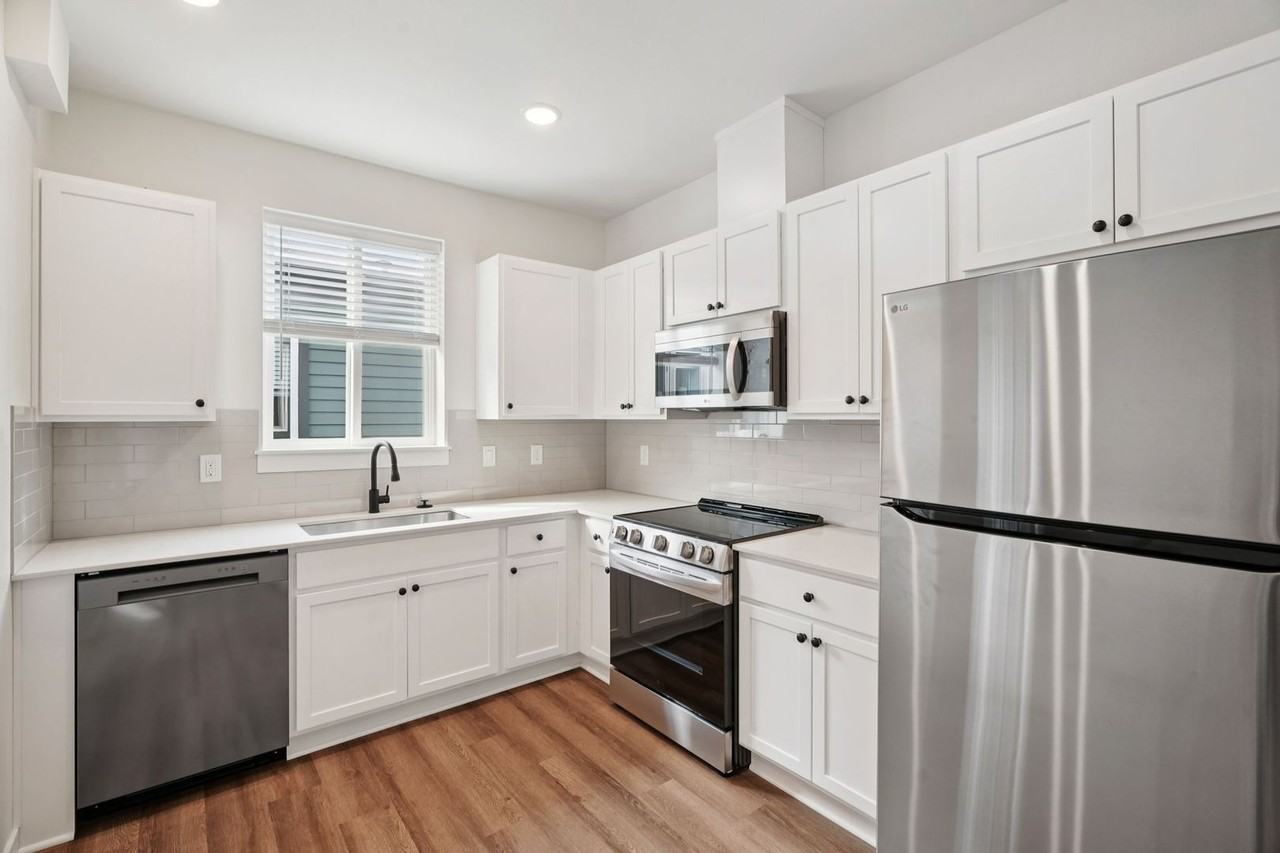 River Park Apartments - Photo 3 of 24