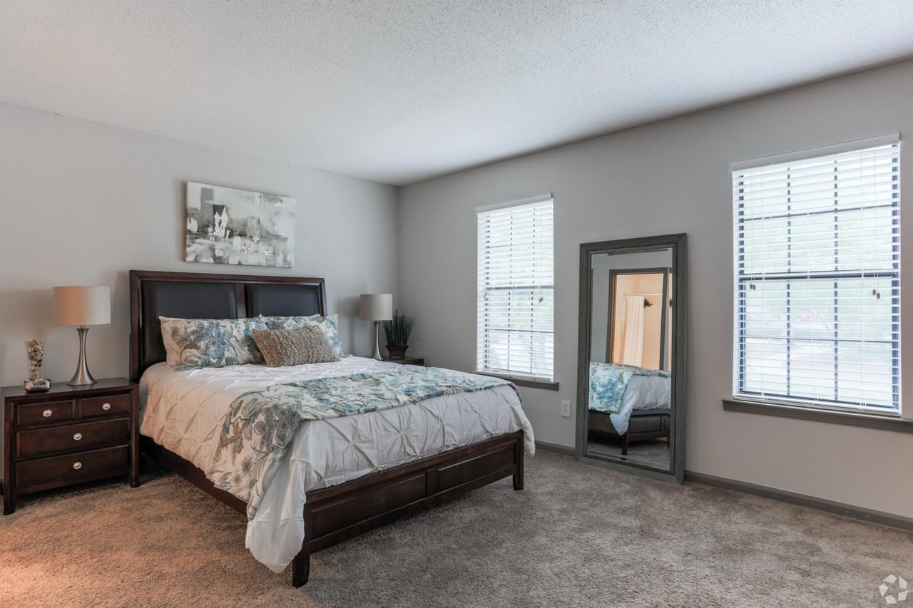 Amberlake Village - Photo 5 of 46