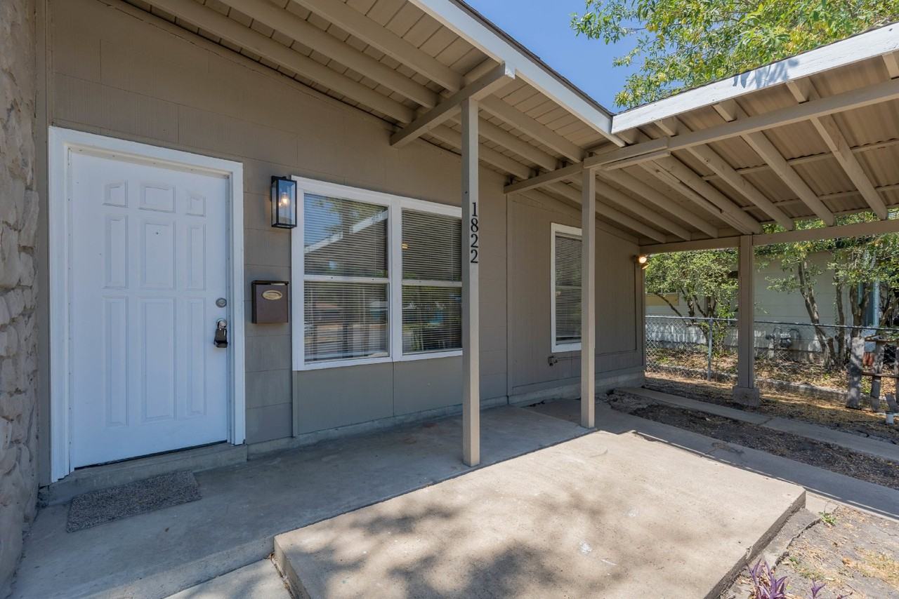 1822 Arroya Vista Dr - Photo 3 of 28