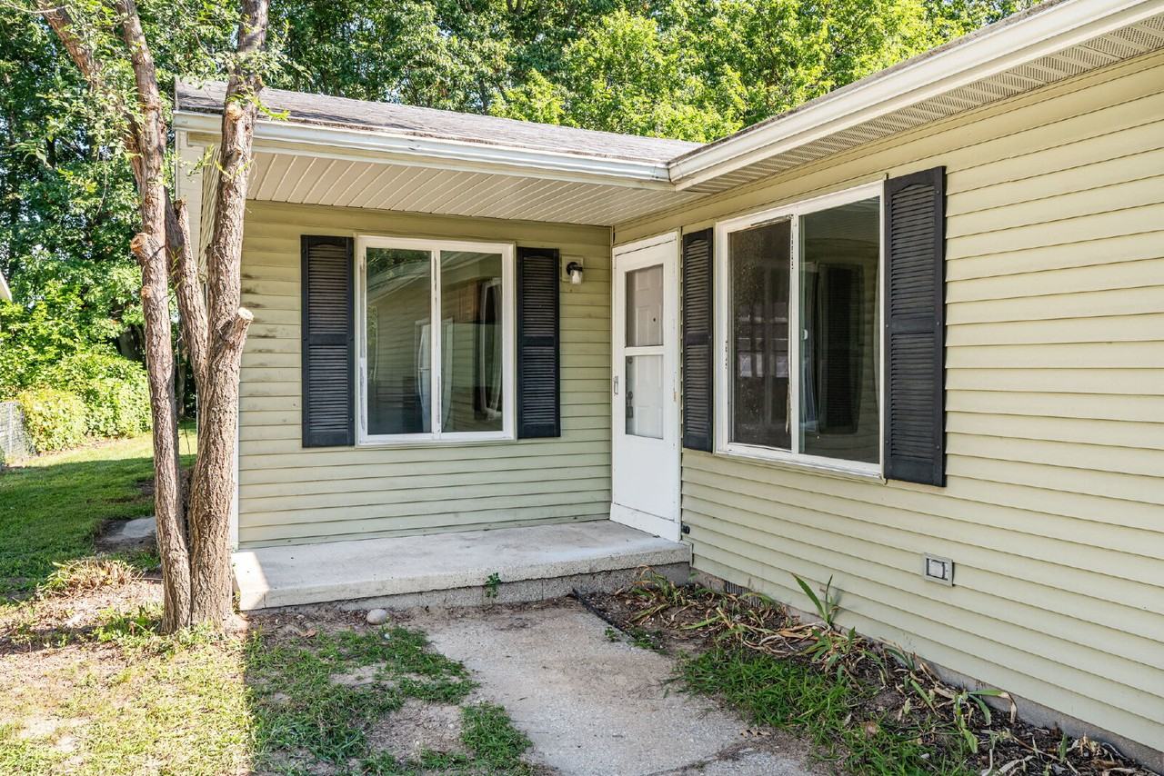 3419 Henry St - Photo 2 of 16