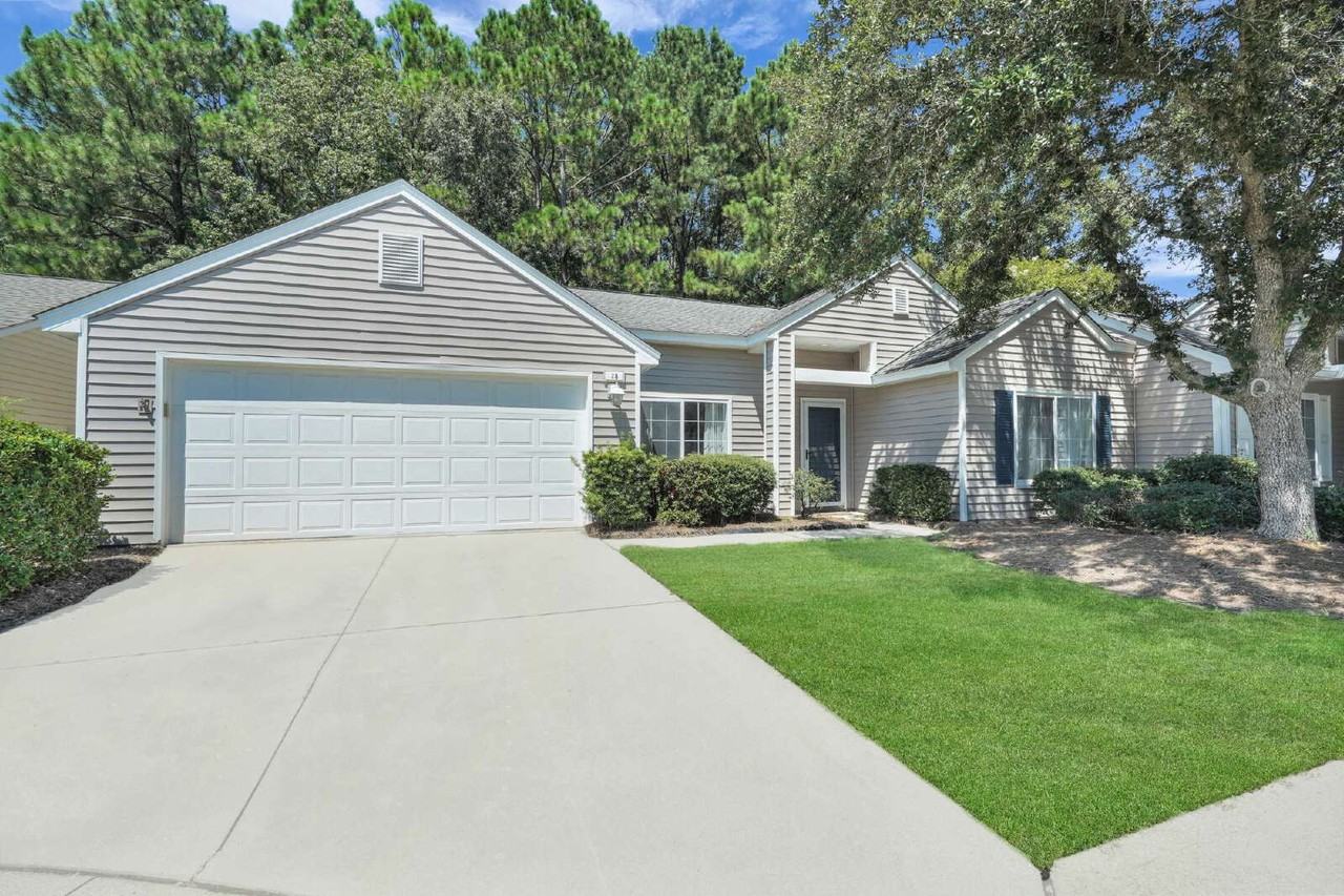 28 Huquenin Ln - Photo 6 of 49