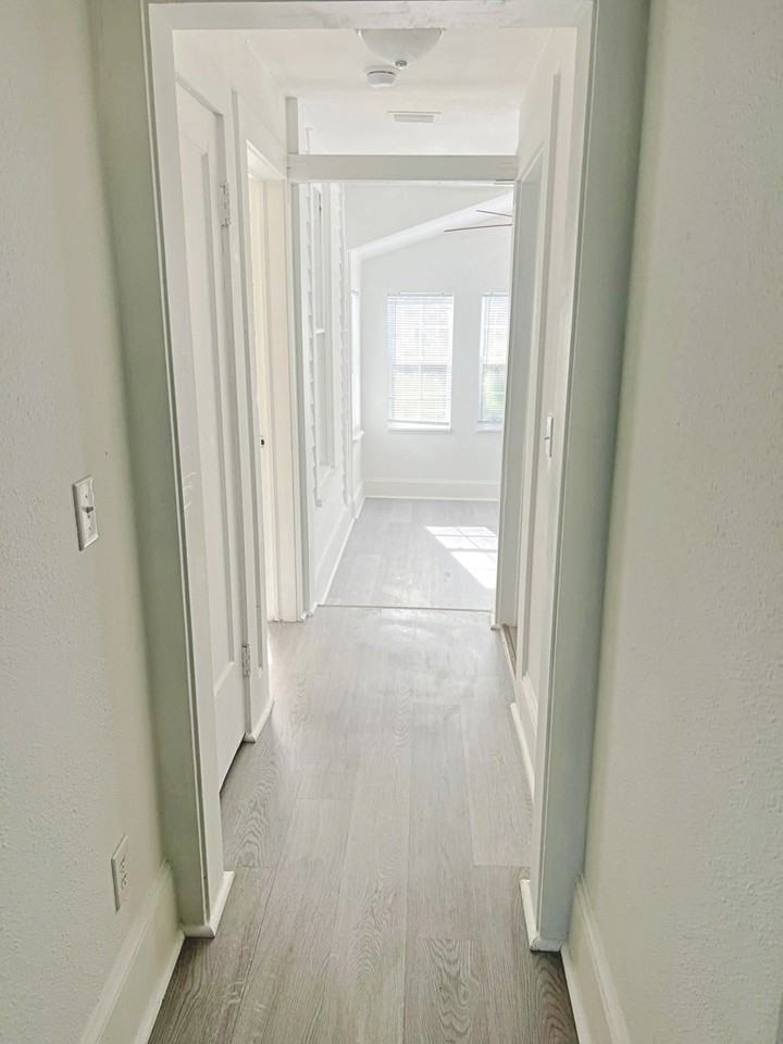 104 S Grove St - Photo 2 of 9