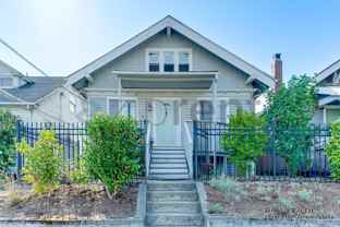 4321 5th Ave Ne - Photo 1 of 1