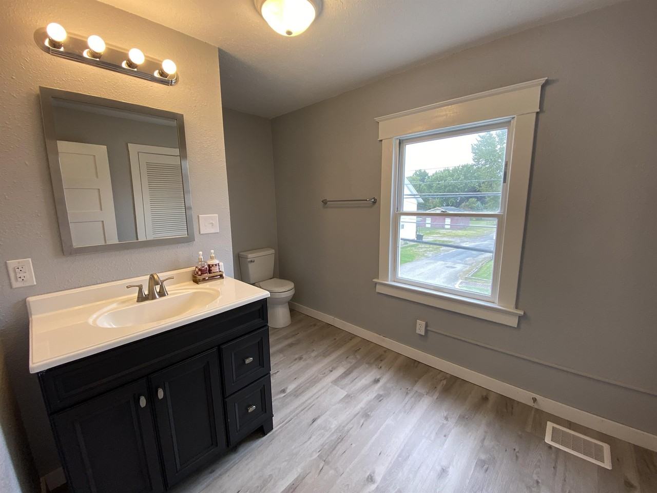 1151 Church St - Photo 3 of 10