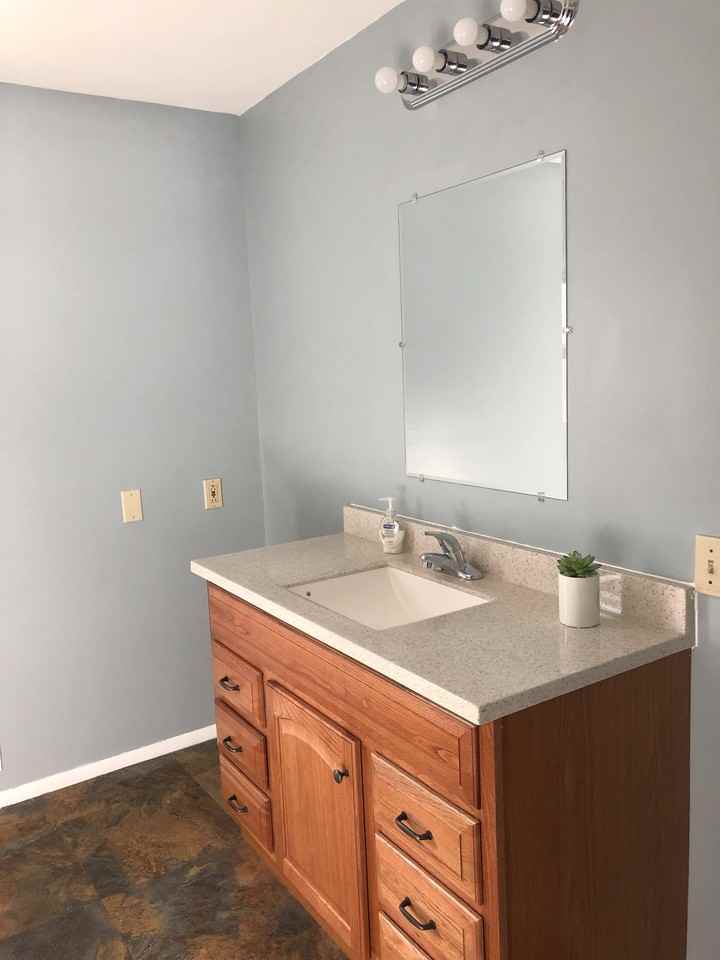 742 Locust St - Photo 3 of 11