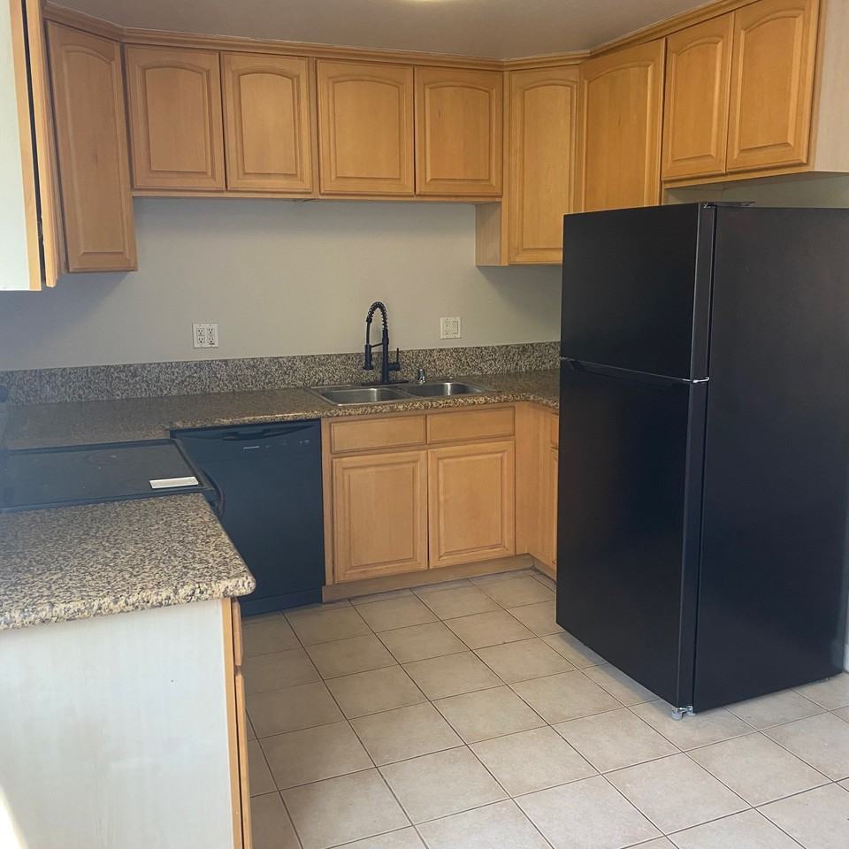 5014 Auburn Dr #3 - Photo 3 of 10