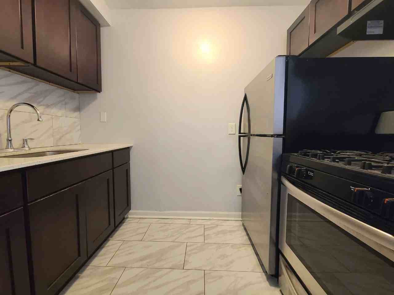 47 Branch Brook Pl #1J - Photo 2 of 5