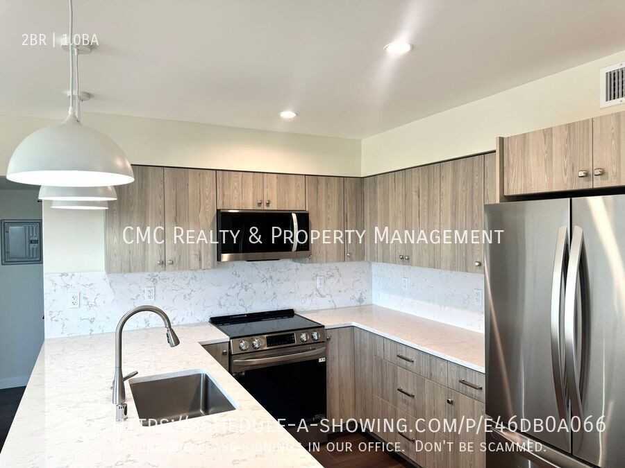 5546 E 2nd St - Photo 5 of 18