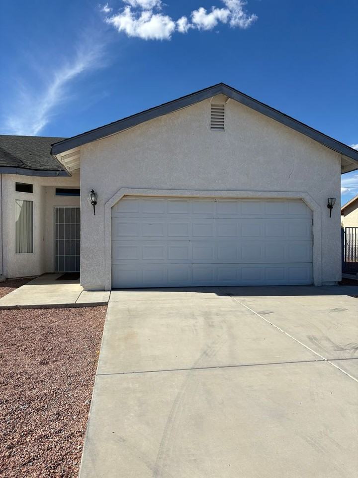 2690 Dapple St - Photo 2 of 28