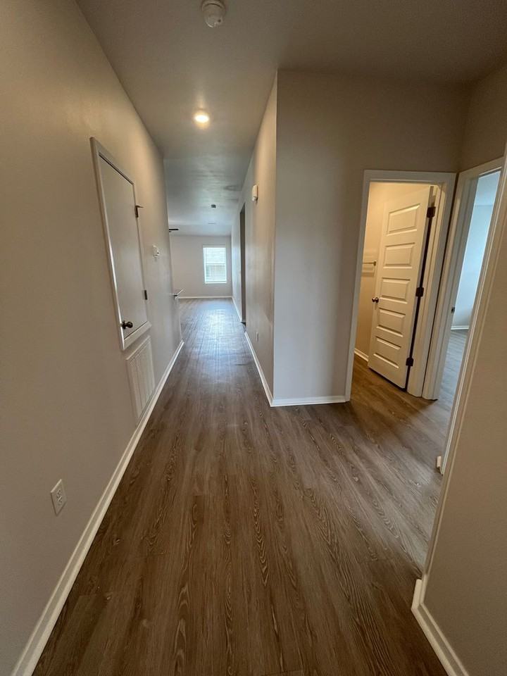 2820 Bass St - Photo 6 of 22