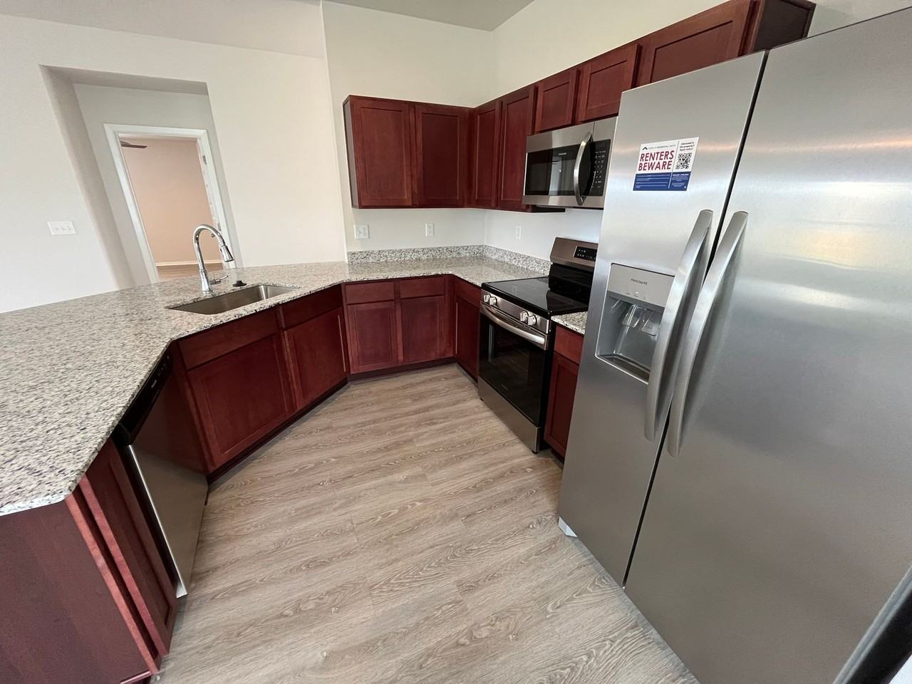 2820 Bass St - Photo 7 of 22