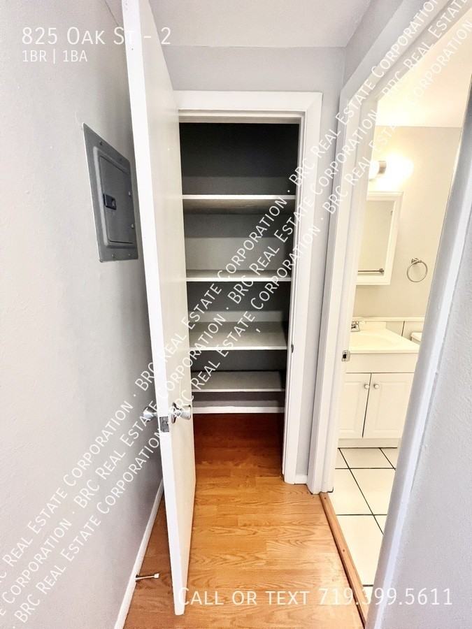 Oak Street Apartments - Photo 5 of 13