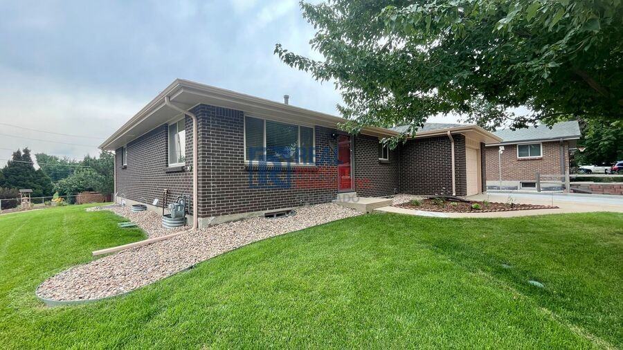 6322 Urban Ct - Photo 2 of 28