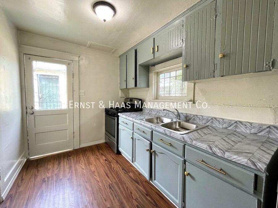 2244 Atlantic Ave - Photo 4 of 8