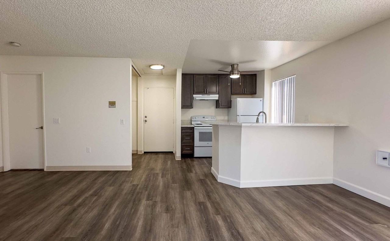 Summerfield Villas - Photo 5 of 25