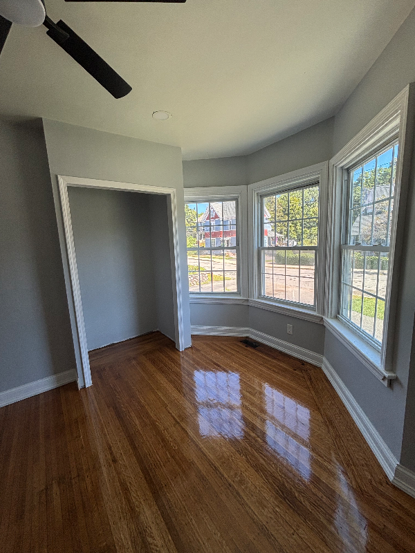 49 Capen St #1 - Photo 3 of 5