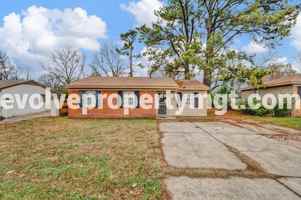 featured image of 4302 Knight Arnold Rd