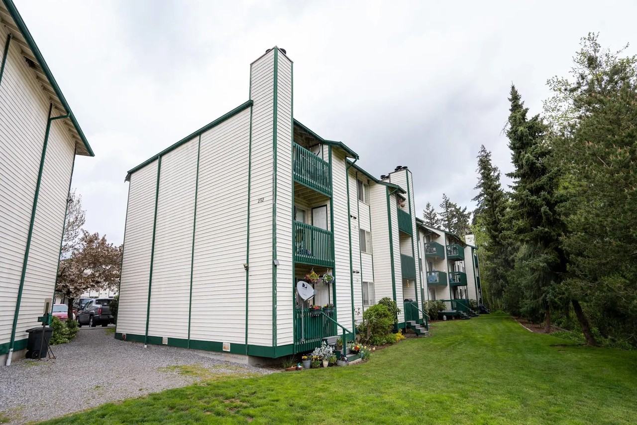 Bakerview Terrace Apartments - Photo 5 of 10