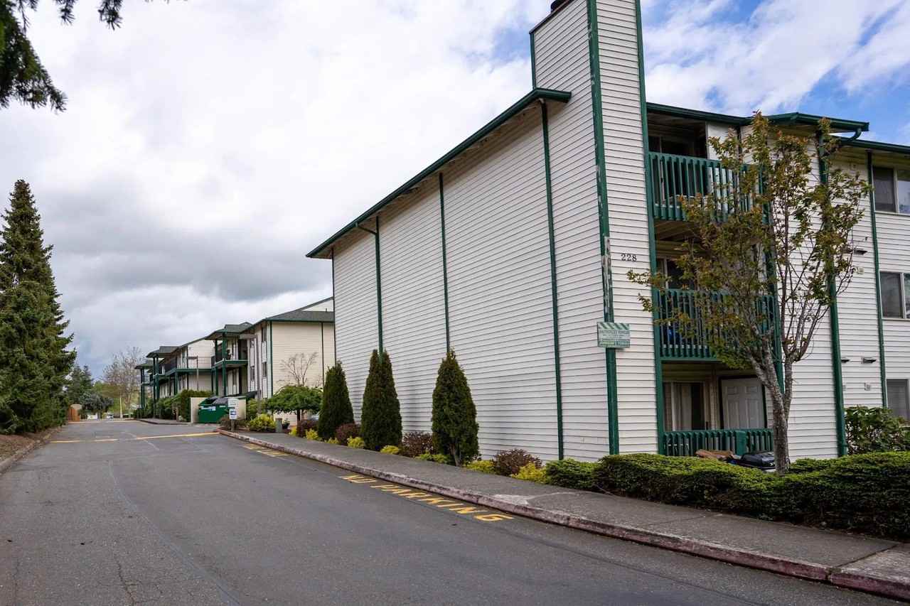 Bakerview Terrace Apartments - Photo 6 of 10