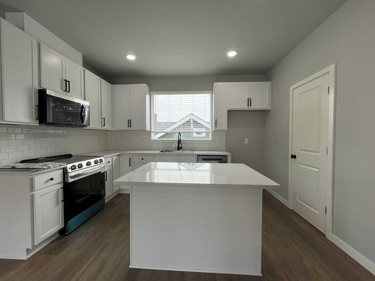 7924 Se Mitchell St #C - Photo 3 of 25