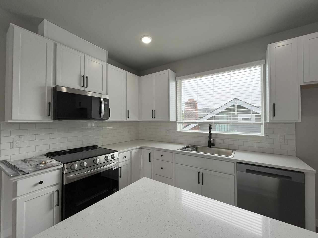 7924 Se Mitchell St #C - Photo 5 of 25