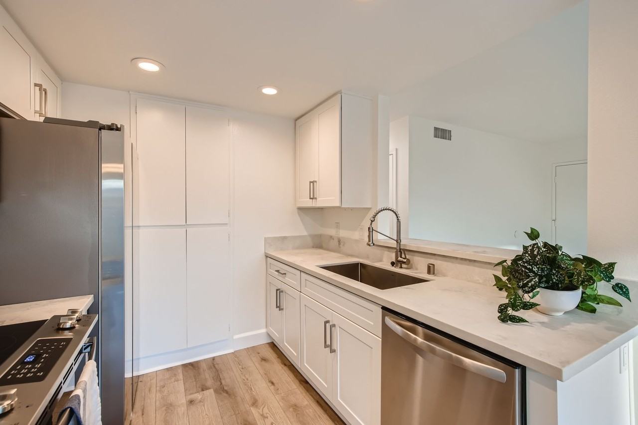 758 Timber Cove Way - Photo 4 of 12