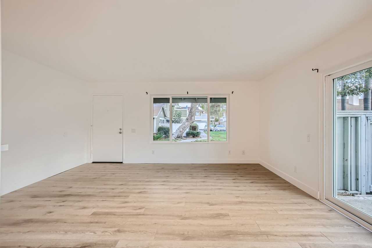758 Timber Cove Way - Photo 5 of 12