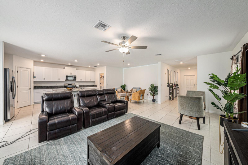 6300 Beverly Hills Dr - Photo 4 of 20