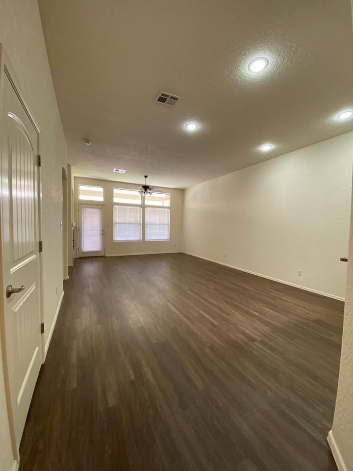 4032 Canterra Arc - Photo 3 of 14