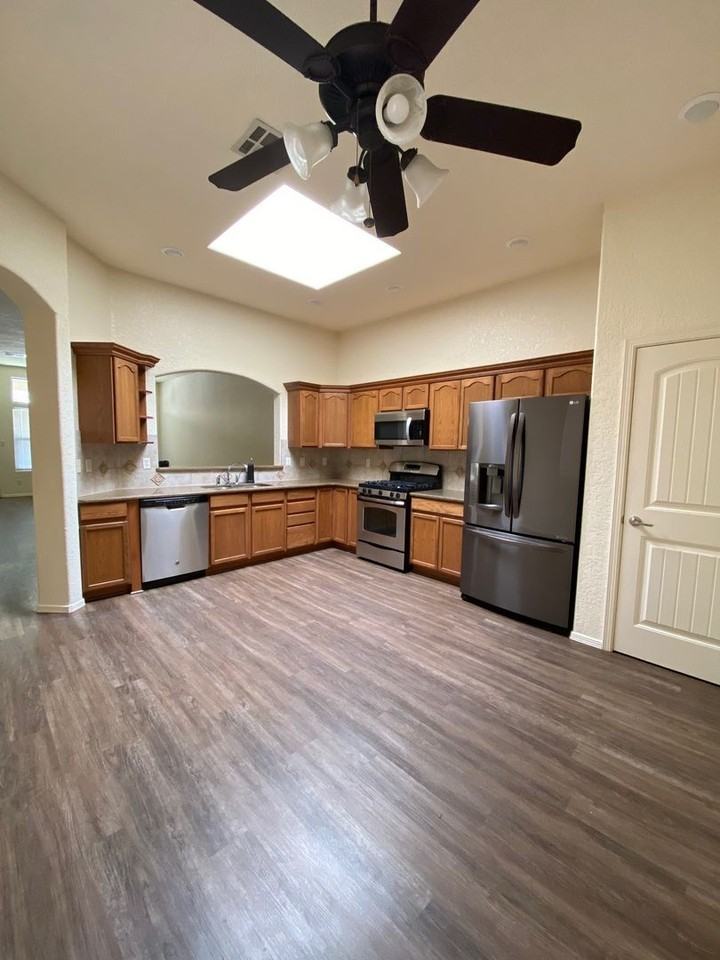 4032 Canterra Arc - Photo 6 of 14