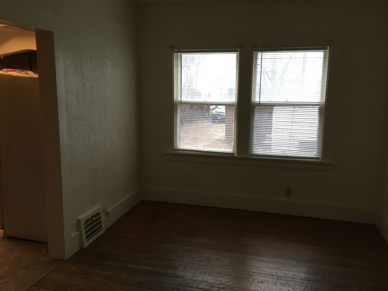 640 W State Blvd - Photo 3 of 9