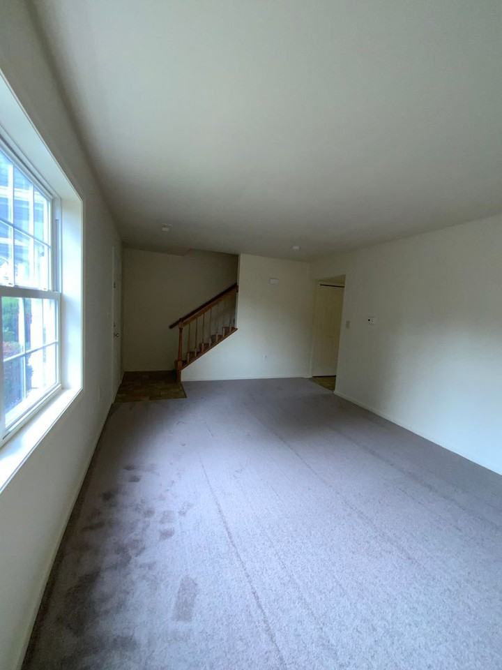 204 Elmshire Drive - Photo 3 of 19