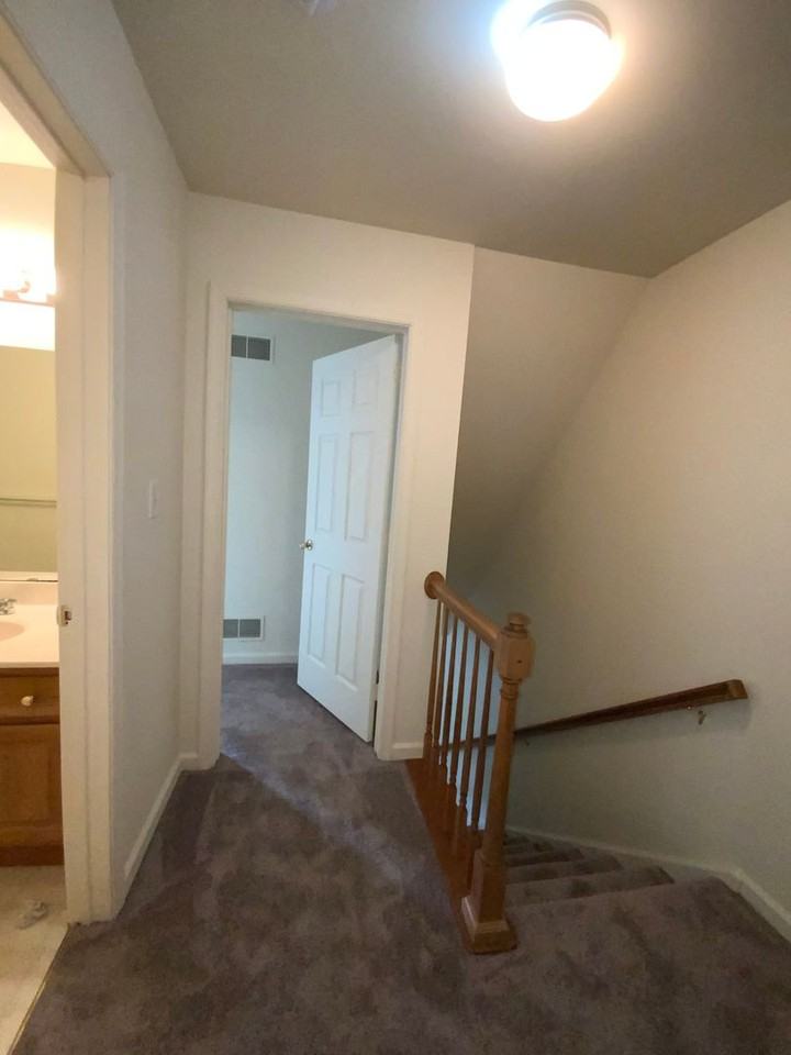 204 Elmshire Drive - Photo 6 of 19