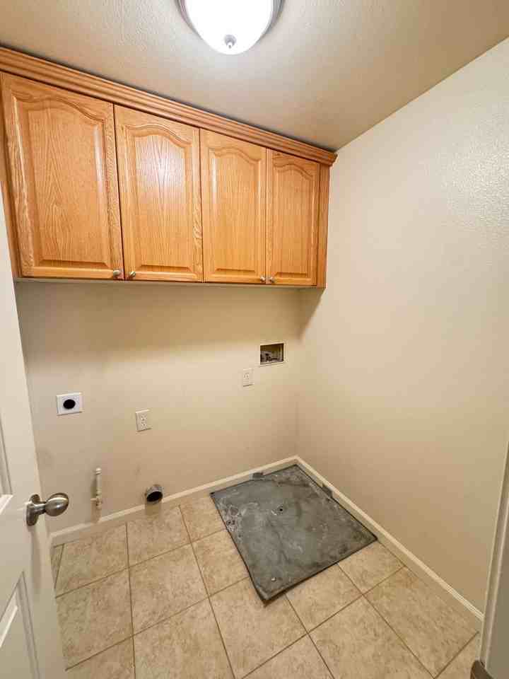 326 Hetherington Cir - Photo 6 of 9