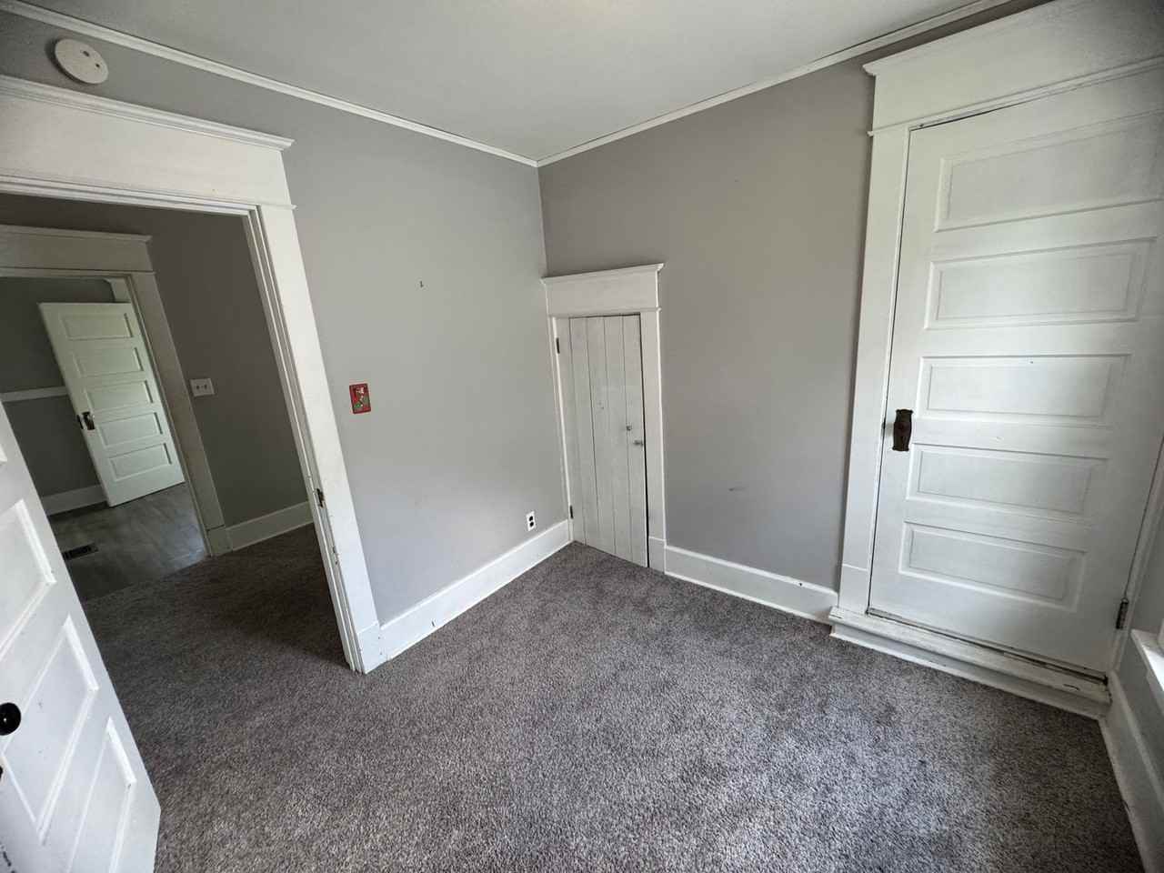 1321 W 13th St - Photo 6 of 13