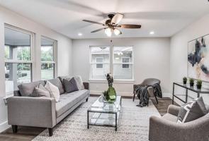 featured image of 311 South Oak Cliff Boulevard