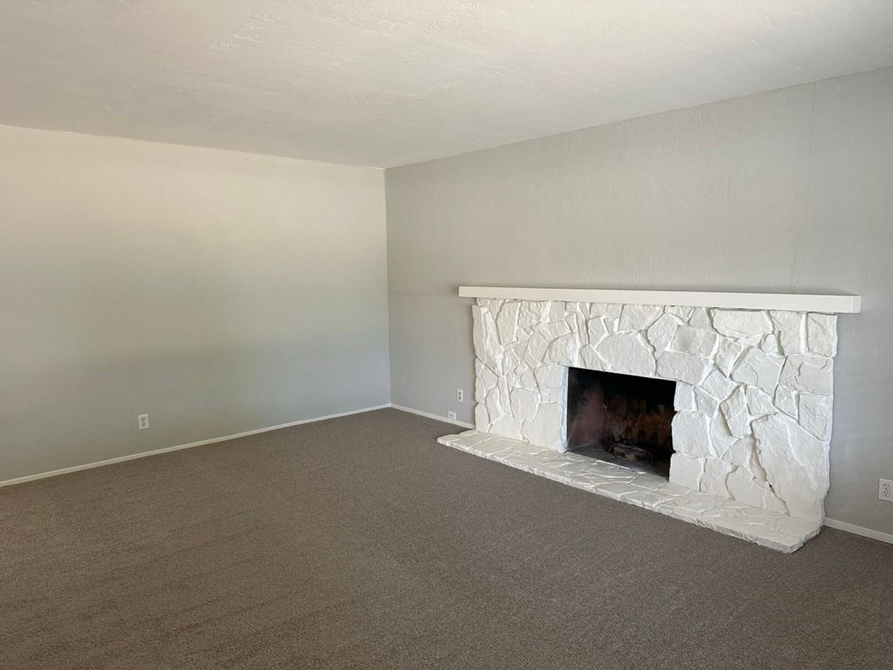1276 Hillsdale Avenue - Photo 2 of 11