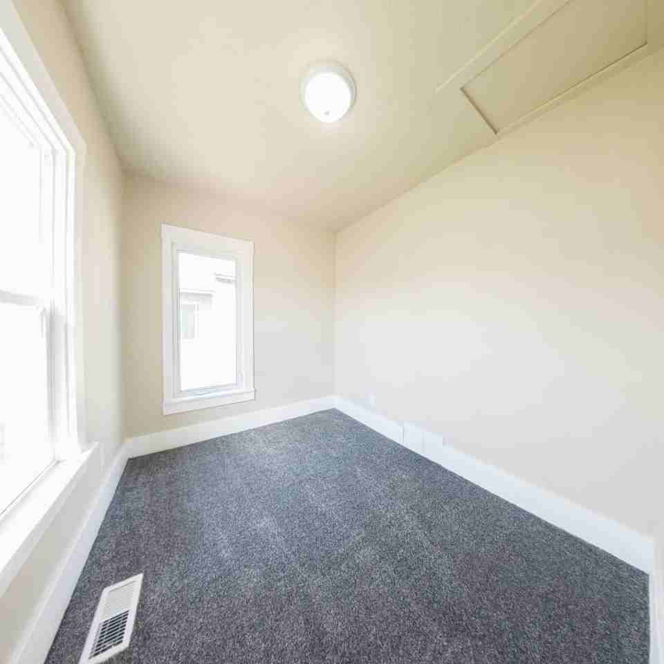 9 N 9th Ave - Photo 6 of 19