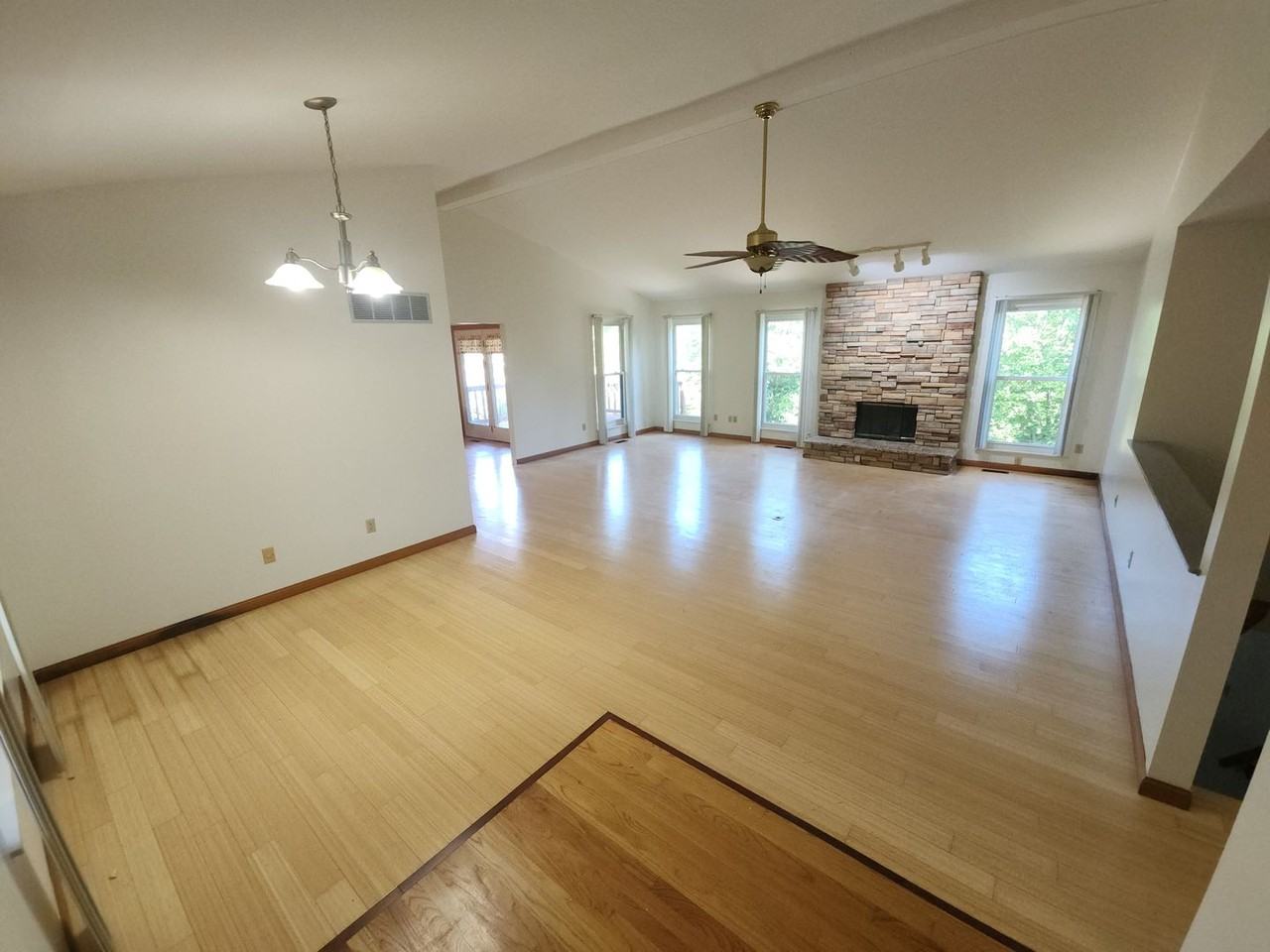 1100 Dautel Ln - Photo 4 of 31