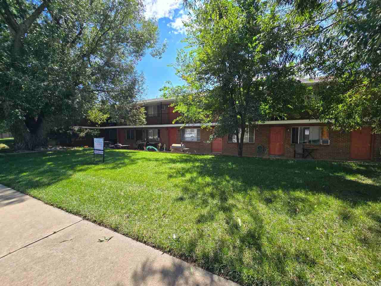 325 15th - Photo 2 of 16