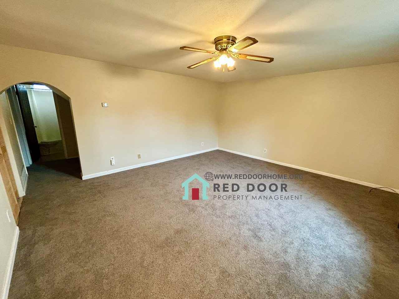 114 21st St Ne - Photo 3 of 18
