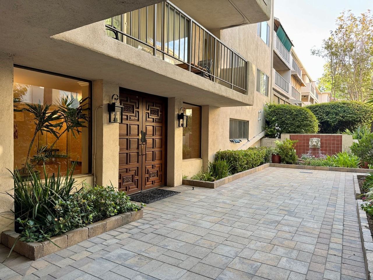 330 W California Blvd - Photo 2 of 26