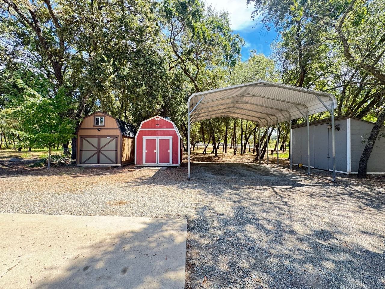 12894 Los Verjeles Rd - Photo 2 of 12