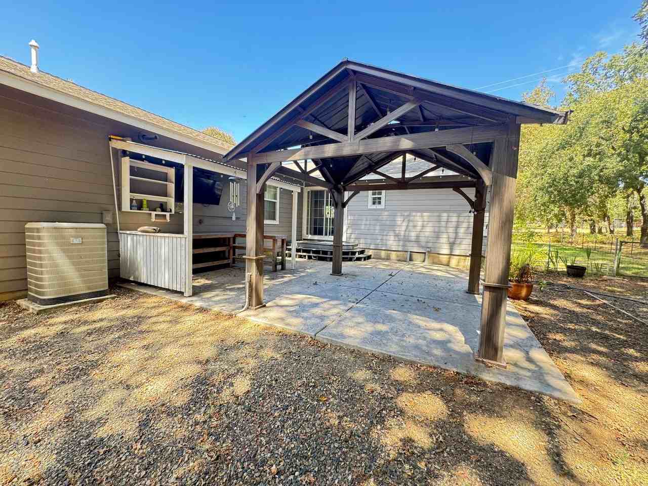 12894 Los Verjeles Rd - Photo 3 of 12