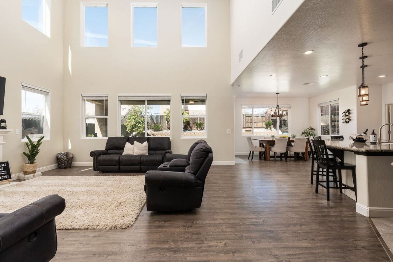 21315 Ruscello Ln - Photo 3 of 42