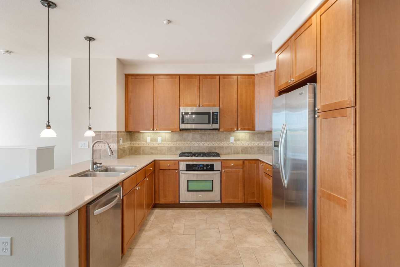 307 Bautista Pl - Photo 7 of 27