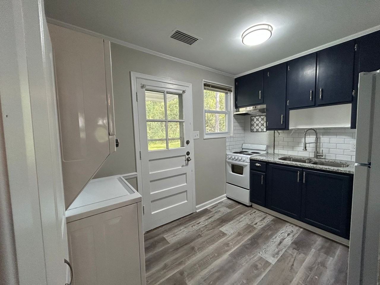 524 Overlook St - Photo 5 of 16